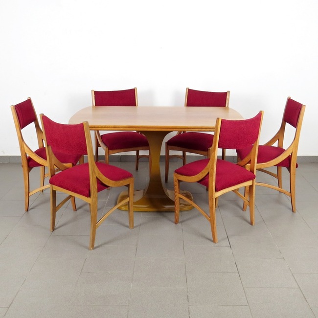 Rozkládací jídelní stůl a 6 židlí - Dřevotvar Jablonné nad Orlicí